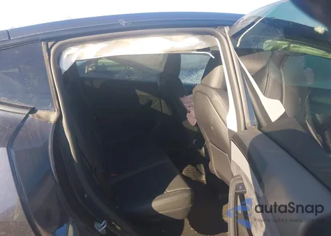 2026 Tesla Model Y Long Range Launch Series/Premium All-Wheel Drive z USA, uszkodzony, nr VIN 7SAYGDEE3TF328306